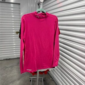 Under Armour | Fitted Cold Gear Mock Neck in Hot Pink | size XL